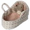 Maileg - Carry Cot For Baby Mouse -Maileg 11 3402 00 01 4 900x750 resize fill 2048x 1e0ec210 a72c 40c3 89e4 a25013ac9049