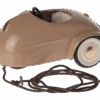 Maileg - Mouse Car - Dark Powder -Maileg 11 4103 01 2 900x750 resize fill