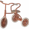 Maileg - Abri à Tricycle, Mouse - Coral -Maileg 11 4105 00 3 900x750 resize fill