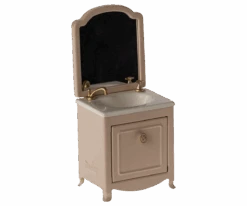 Maileg ETA MAY SS24 Sink Dresser, Mouse - Powder