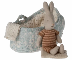 Rabbit In Carry Cot, Micro - Maroon