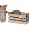 Maileg - Pig, Baby In Box - Boy -Maileg 16 4985 01 3 900x750 resize fill