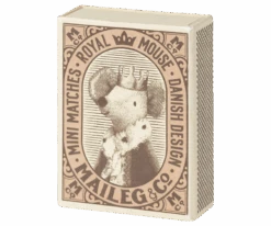 Sleepy Wakey, Baby Mouse - Rose -Maileg 17 2004 01 B 2 900x750 resize fill