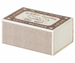 Maileg - Baby Mice, Twins In Box 7 Maileg - Baby Mice, Twins In Box -Maileg 17 3000 01 B 3 900x750 resize fill 927840fa 37f2 4d49 8b12 51d9344c8663