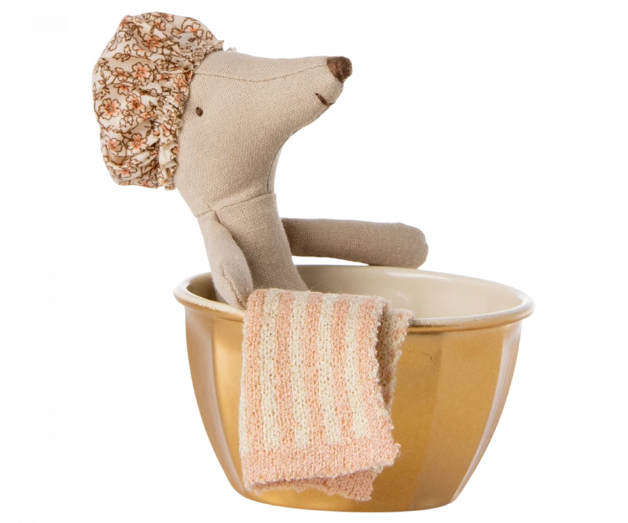 Wellness Mouse, Big Sister - Rose 3 Wellness Mouse, Big Sister - Rose