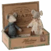 Grandma & Grandpa Mice In Cigarbox -Maileg 17 3303 00 01 2 900x750 resize fill