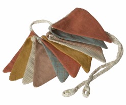 Garland - Multi -Maileg 19 3540 00 01 5 900x750 resize fill