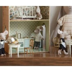 Maileg Mouse Chair - Gold 9 Maileg Mouse Chair - Gold -Maileg Maileg Mouse Chair Gold Dollhouse Accessories 4