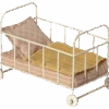 Micro Cot Bed, Rose -Maileg e2296d40 fec6 11ed a16f ee832bd0ee4f