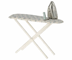 Iron & Ironing Board