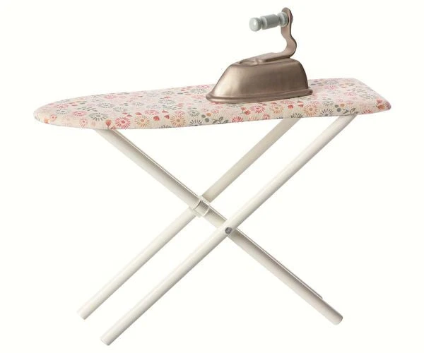Maileg Iron And Ironing Board | Blue Handle 3 Maileg Iron And Ironing Board | Blue Handle