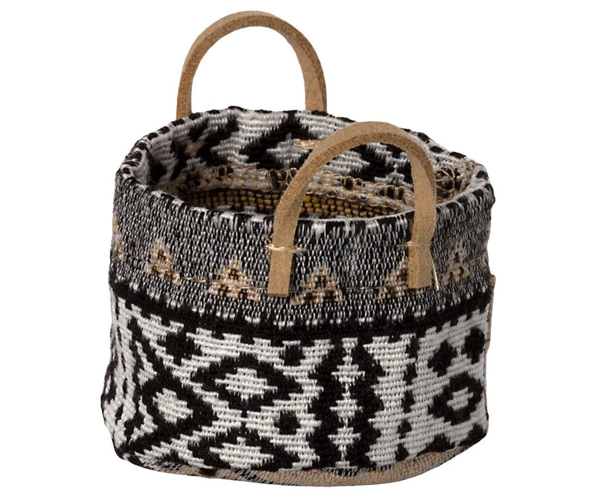 Maileg - Basket, Small 3 Maileg - Basket, Small